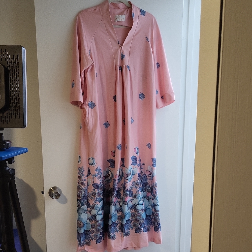 Vintage AJ Loungers Pink‎ Blue Floral Border Print Maxi House Dress Kaftan Zip
